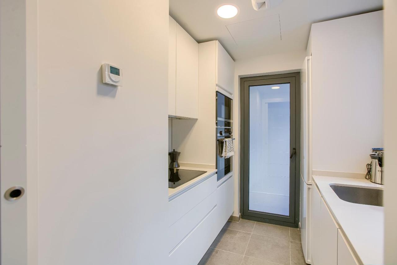 2B2B Deluxe apartment - Jardines de Cuatro Caminos - Business District - Santiago Bernabéu Madrid Extérieur photo